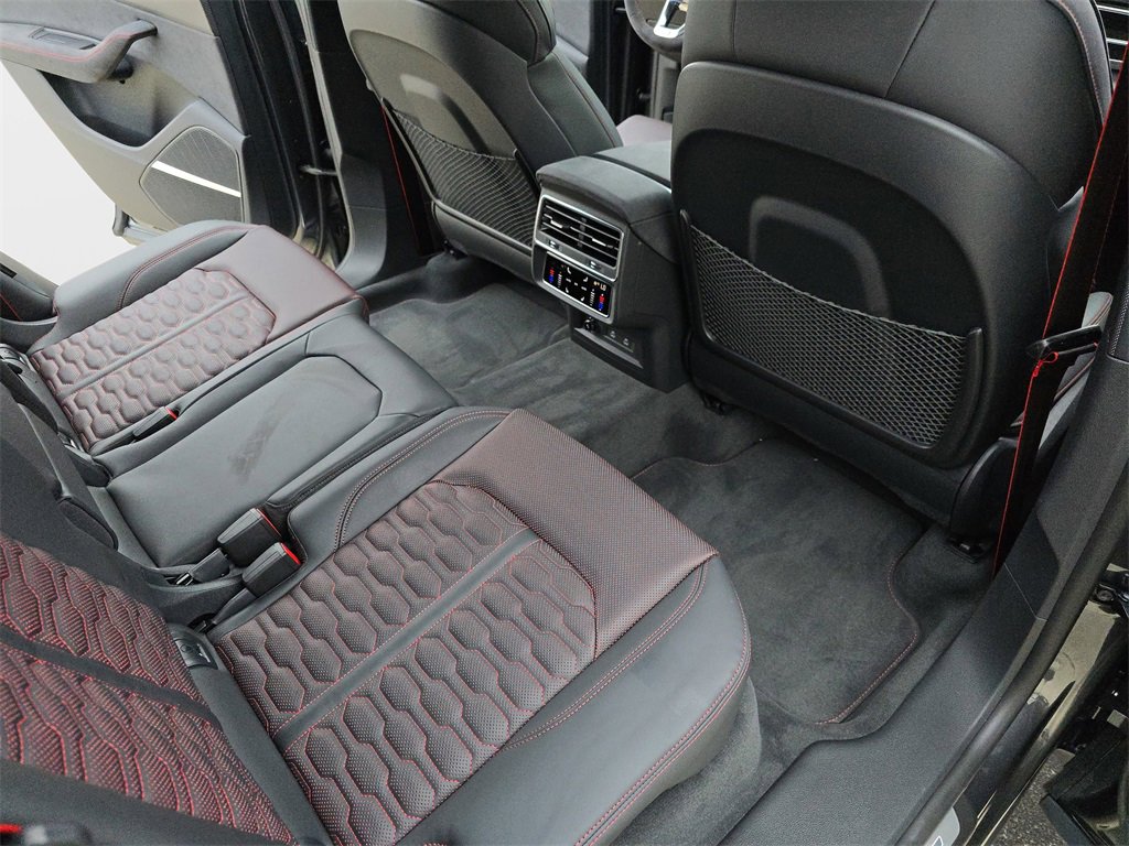 New 2025 Audi RS Q8 performance image 11