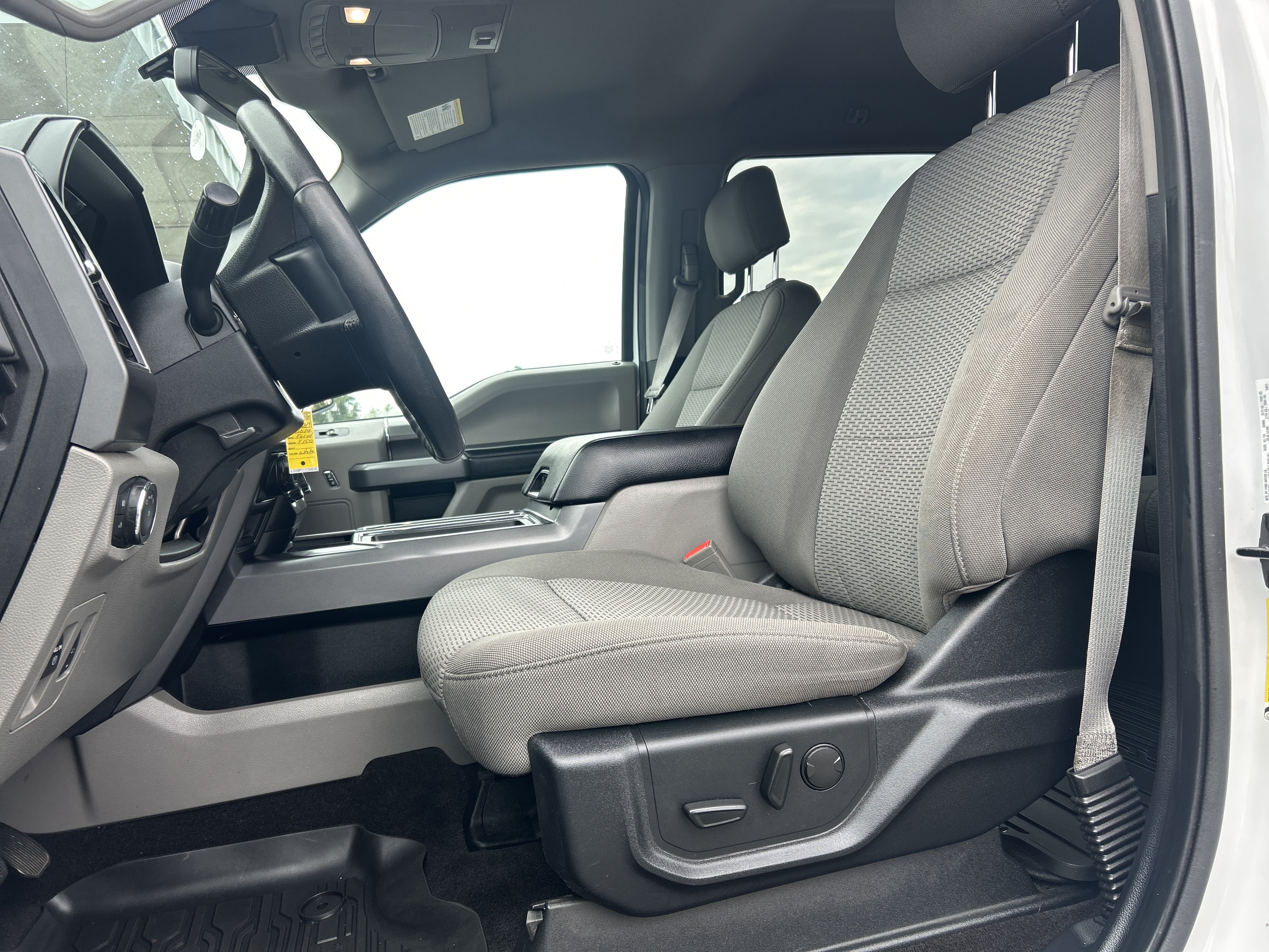 Used 2019 Ford F150 XLT w/ Equipment Group 302A Luxury AWD/4WD image 10
