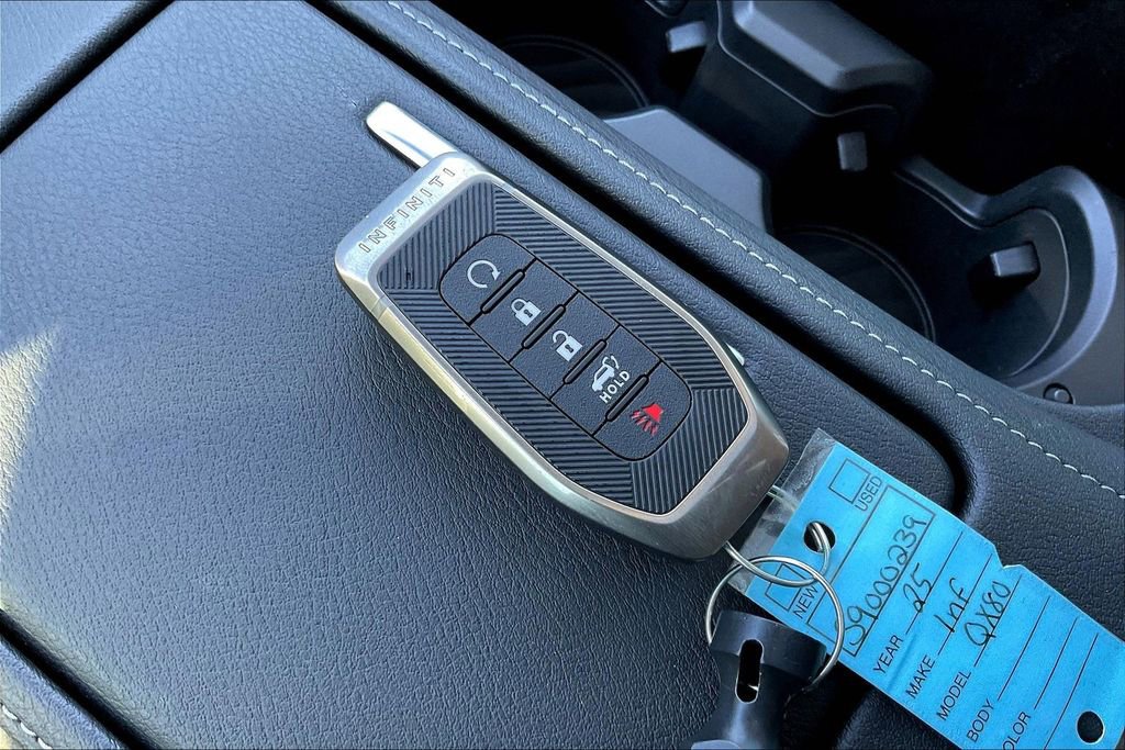 Certified 2025 INFINITI QX80 Pure image 13