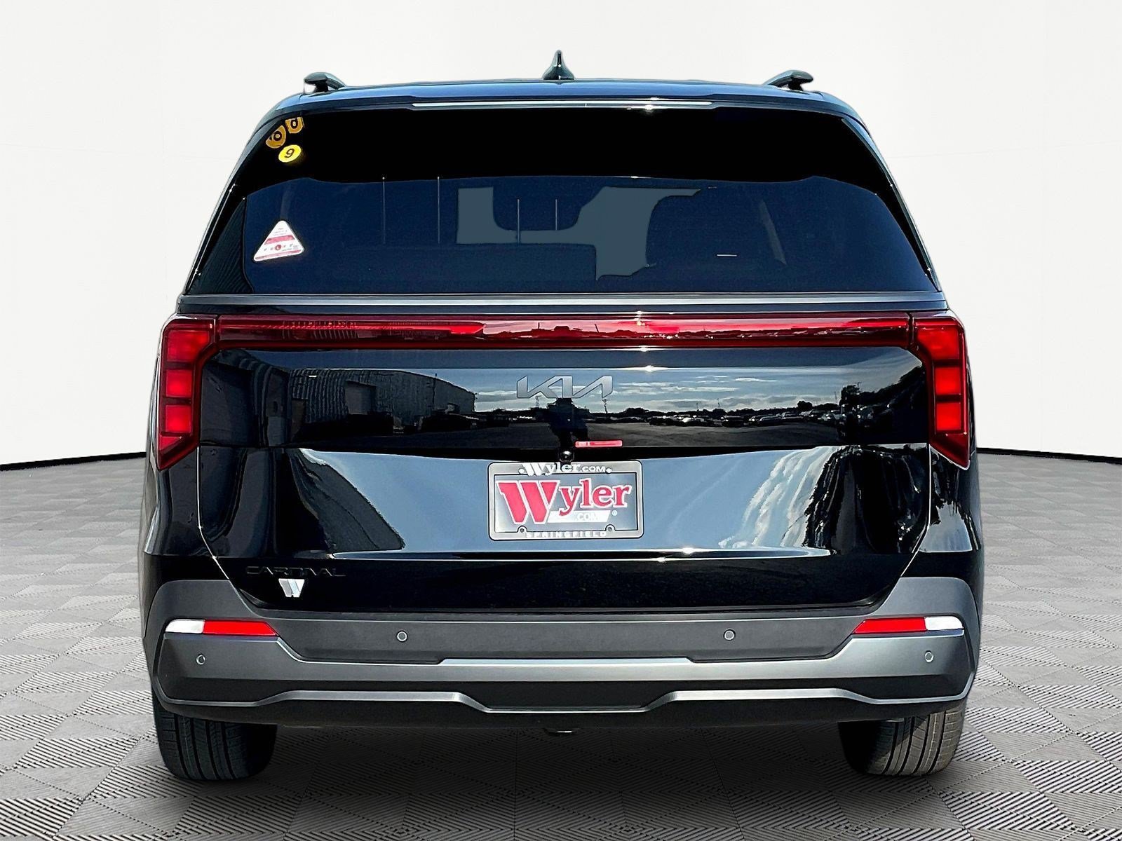 New 2027 Kia Carnival SX FWD image 5