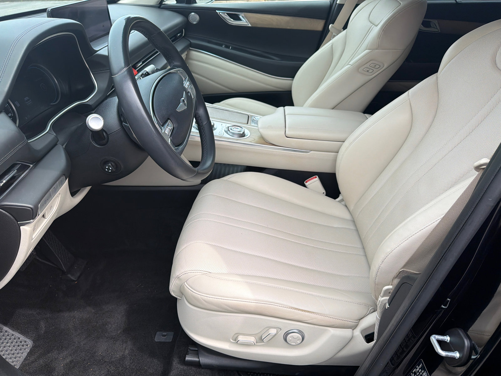 Used 2024 Genesis GV80 2.5T AWD/4WD image 9
