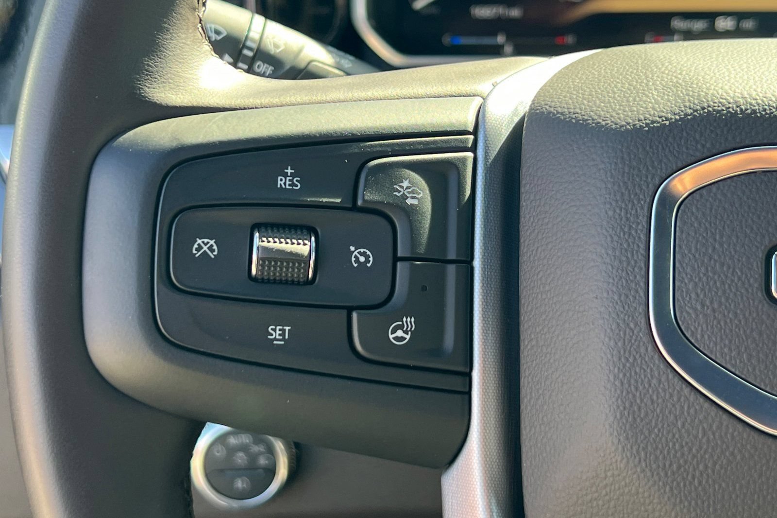 Used 2026 GMC Sierra 1500 SLT RWD image 30