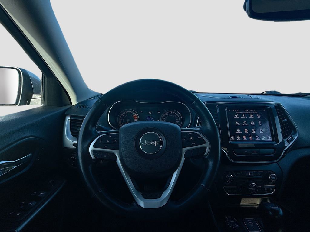 Used 2019 Jeep Cherokee Limited image 11