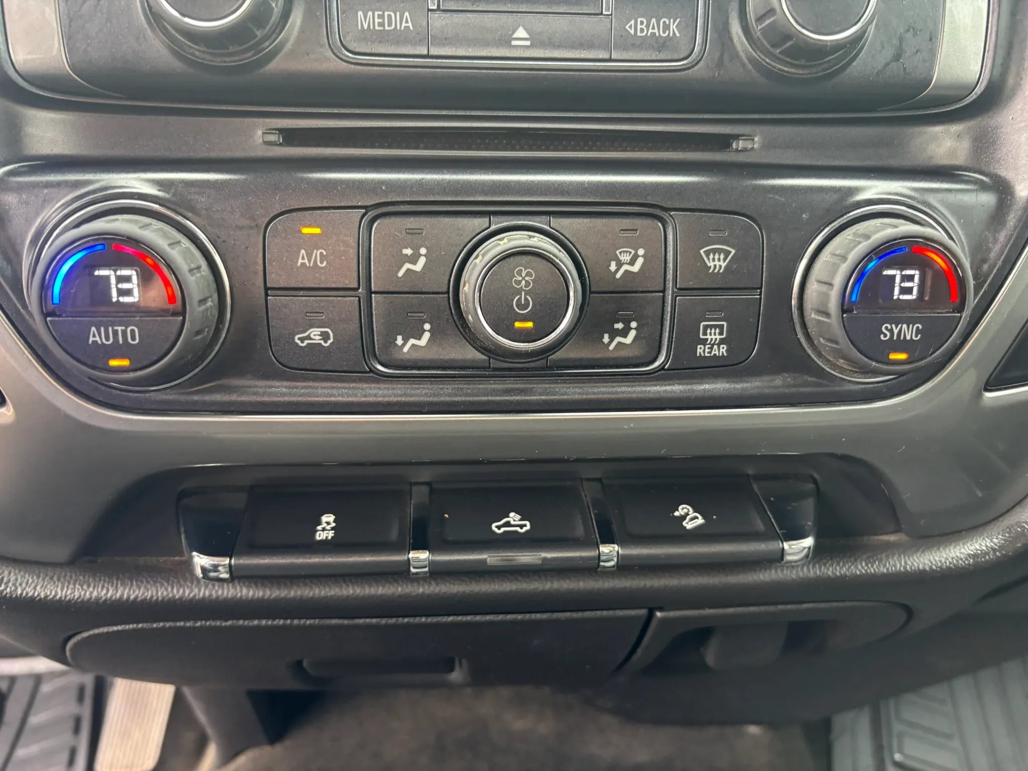 Used 2015 Chevrolet Silverado 1500 LT w/ All Star Edition AWD/4WD image 25
