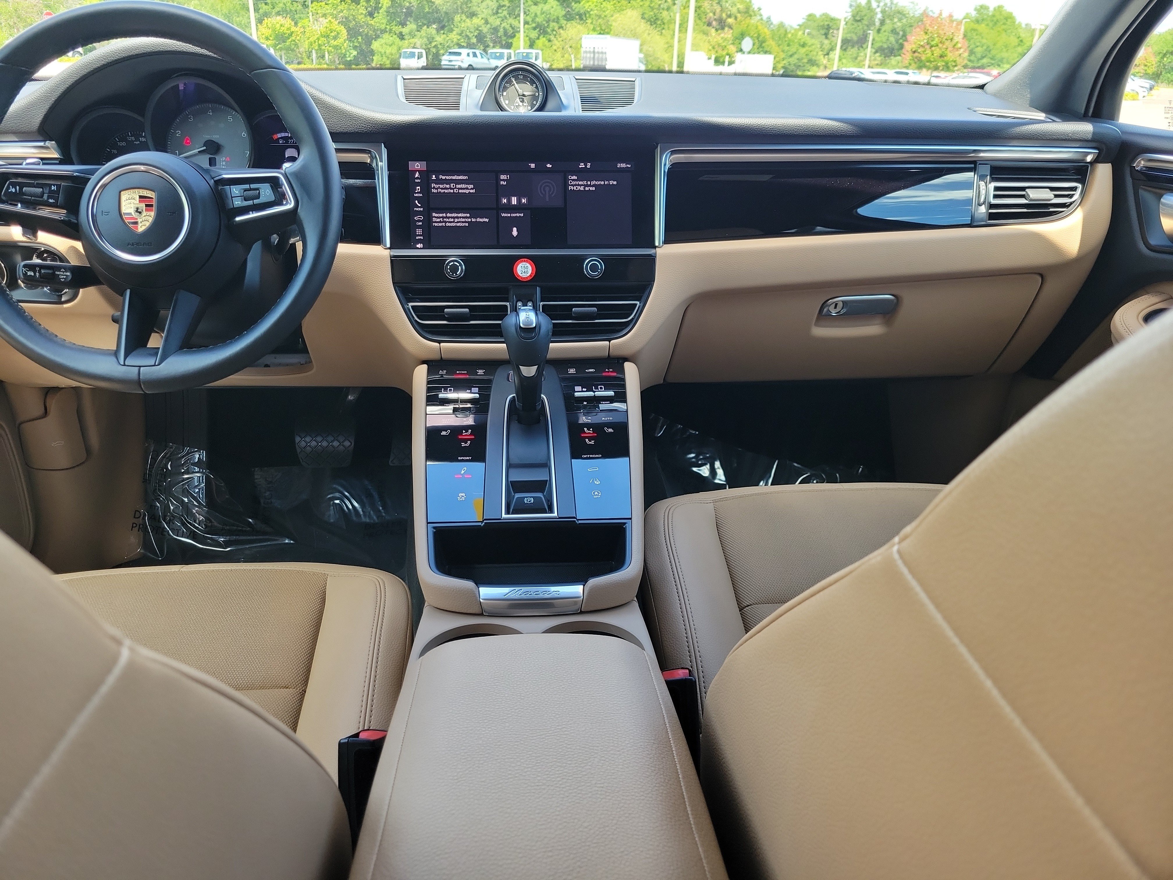 Certified 2024 Porsche Macan S AWD/4WD image 15