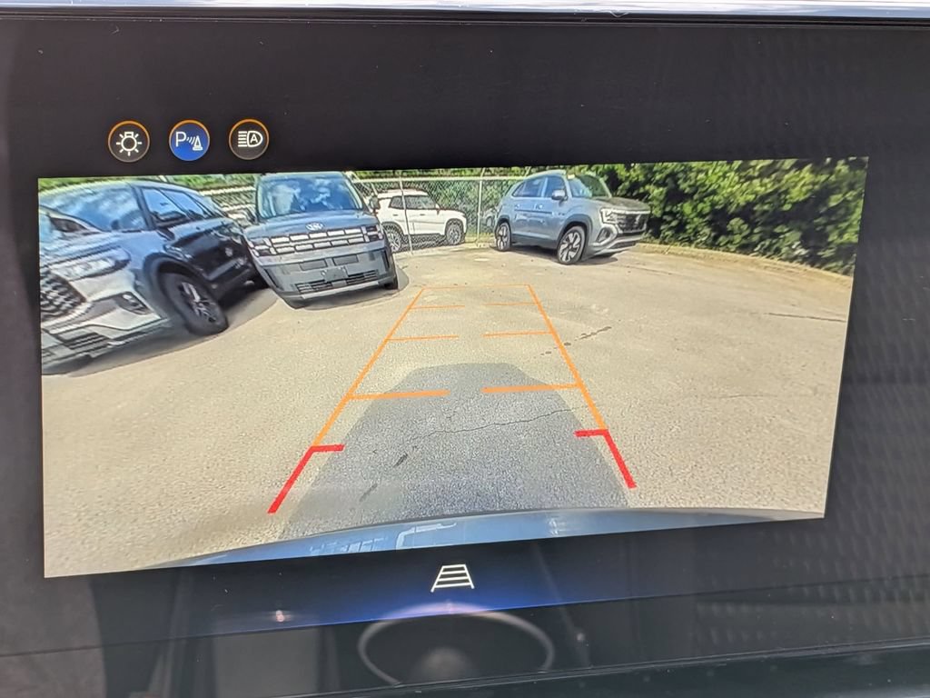 Used 2025 Chevrolet Equinox LT AWD/4WD image 15