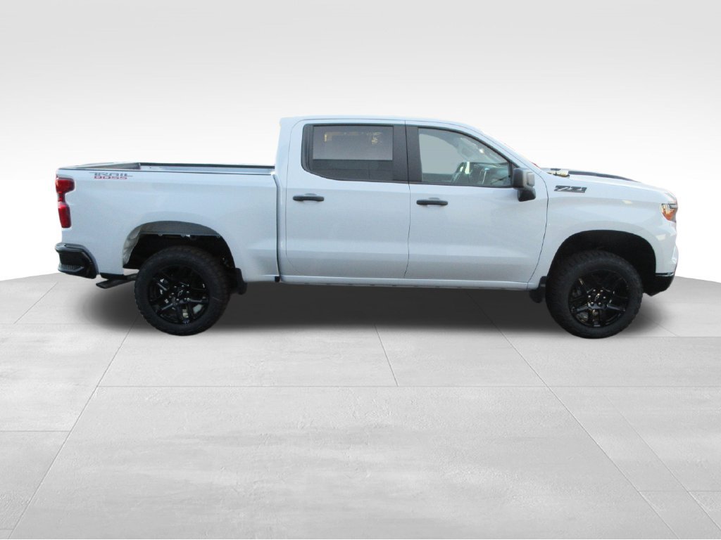 New 2026 Chevrolet Silverado 1500 Custom Trail Boss w/ LPO, Dark Essentials Package AWD/4WD image 6