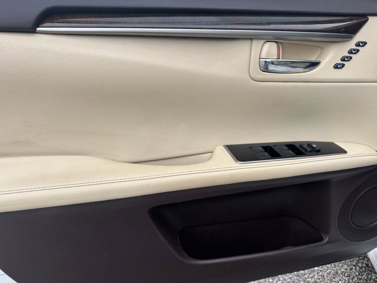 Used 2017 Lexus ES 350 w/ Luxury Package FWD image 23