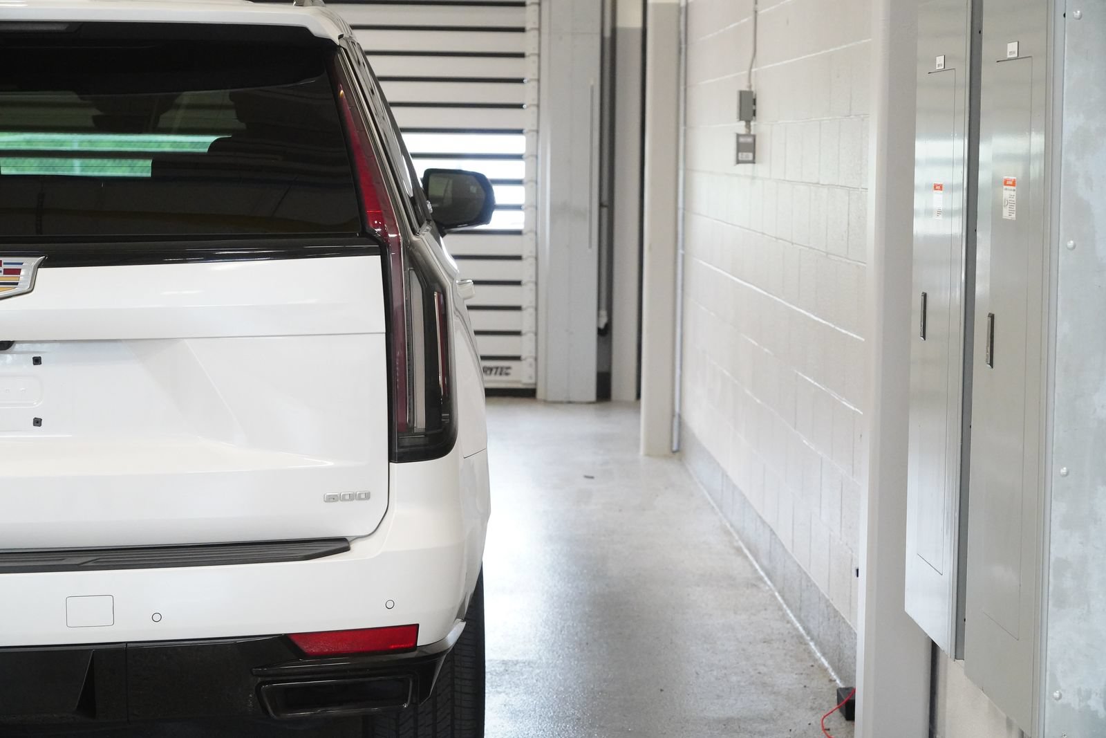 Used 2021 Cadillac Escalade Sport w/ Driver Assist Tech Package AWD/4WD image 10