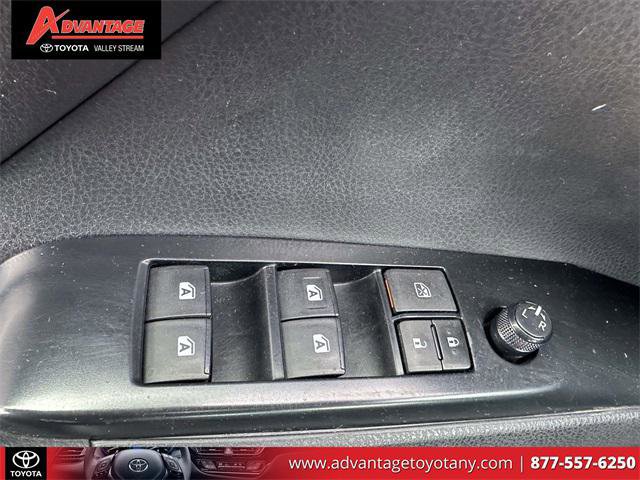 Certified 2019 Toyota Camry LE image 18