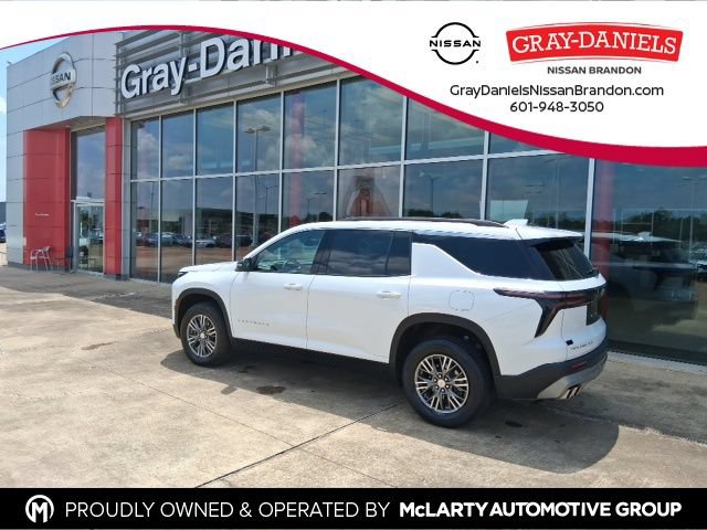 Used 2024 Chevrolet Traverse LT