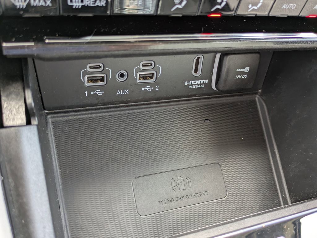 Used 2023 Jeep Grand Cherokee Overland w/ Adv Protech Group III RWD image 15