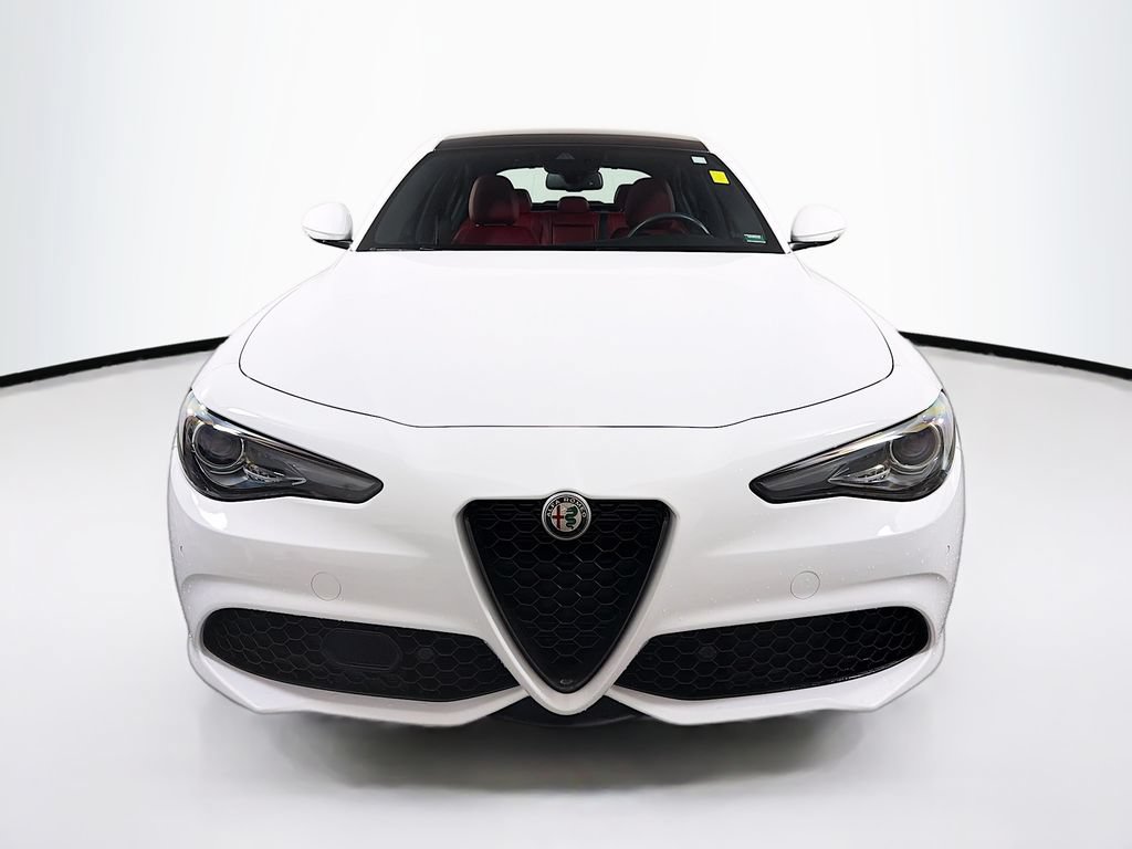 Used 2022 Alfa Romeo Giulia Sprint AWD/4WD image 2