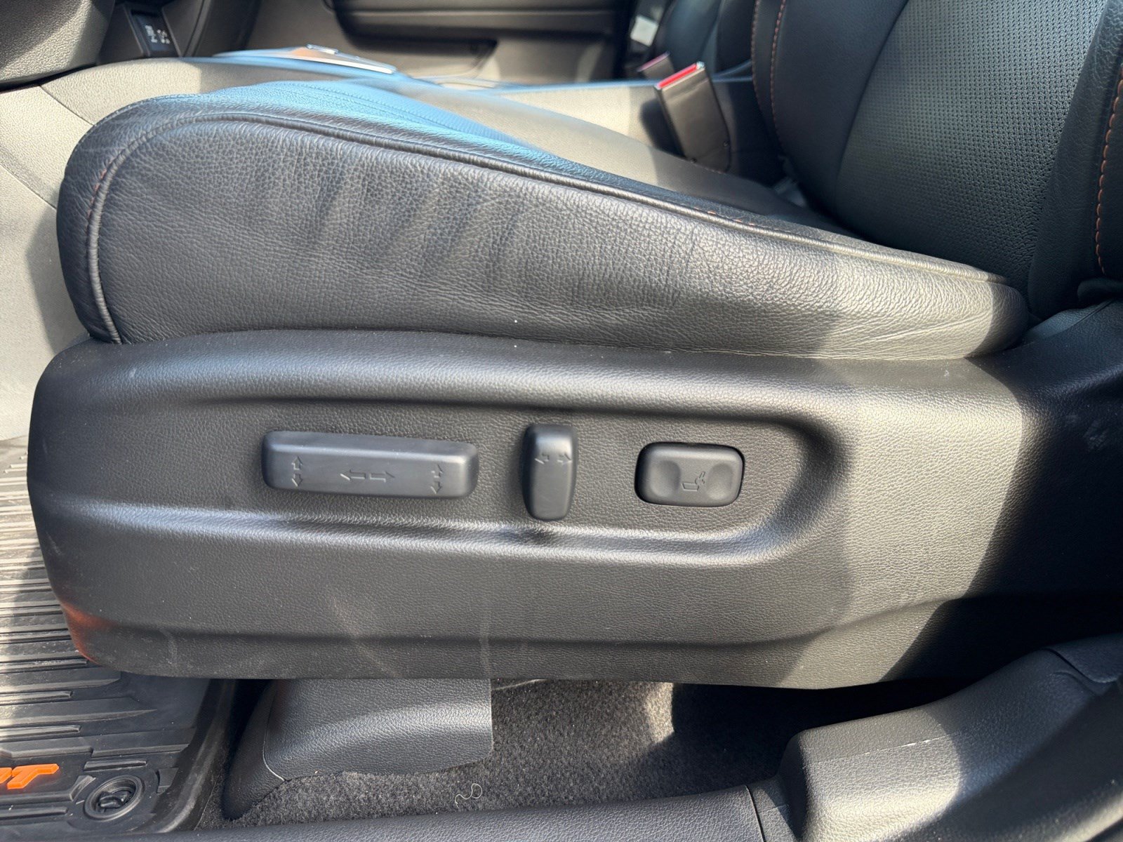 Used 2023 Honda Passport TrailSport image 14