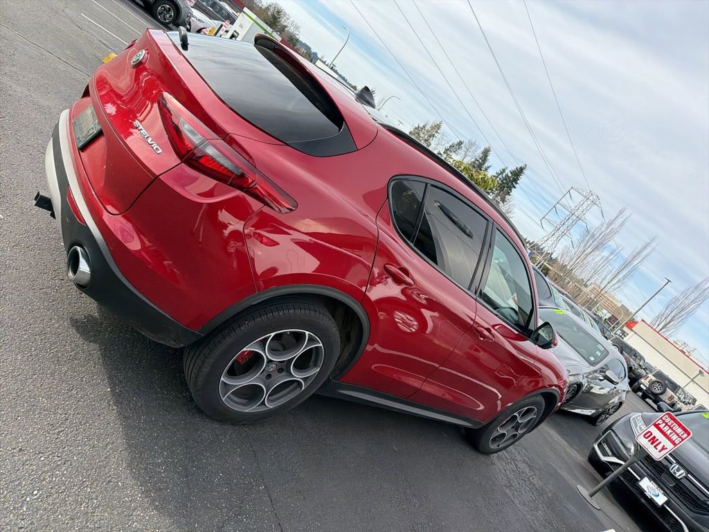 Used 2019 Alfa Romeo Stelvio Ti Sport w/ Quick Order Package 22S Sport image 4