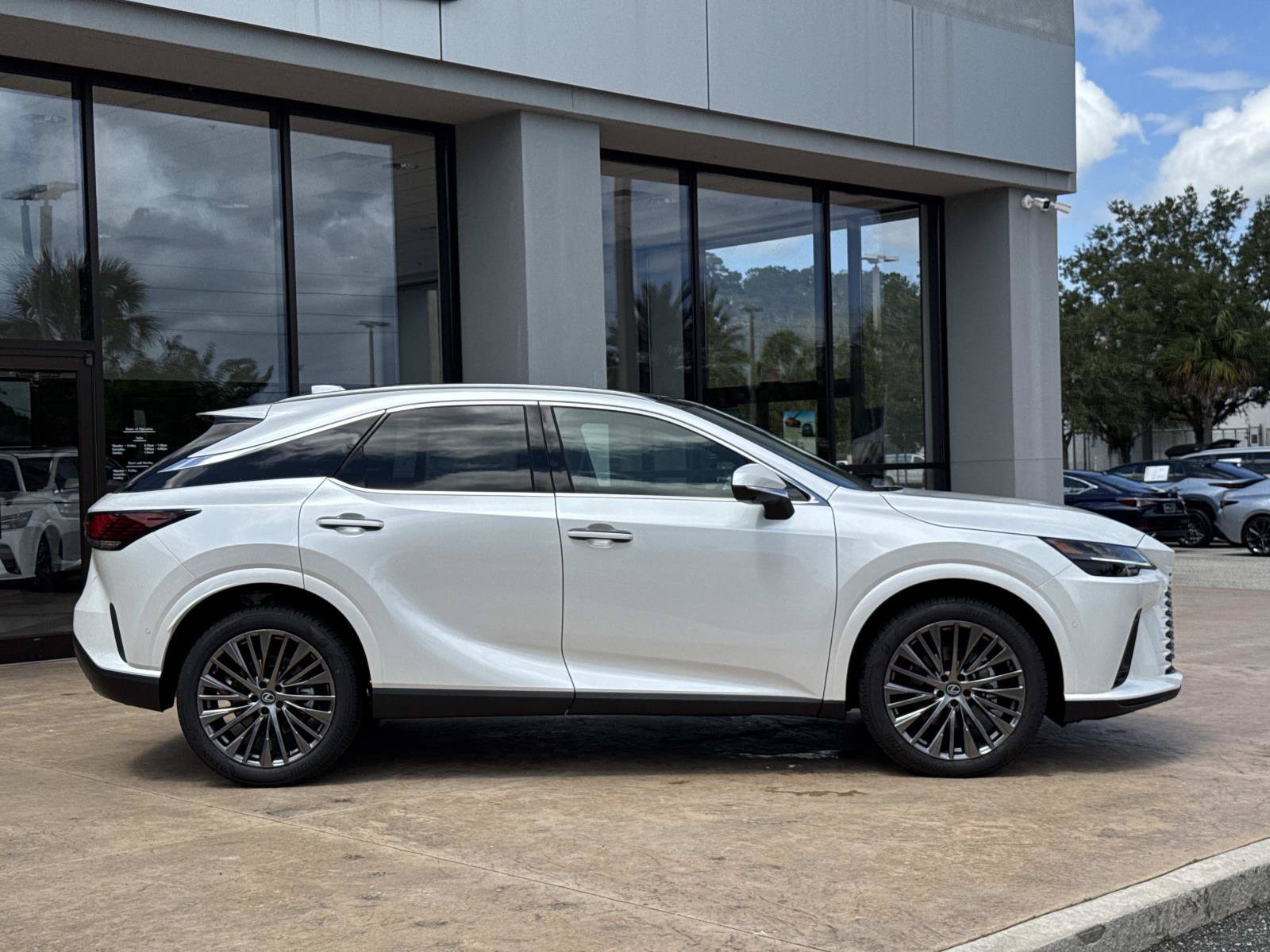 New 2026 Lexus RX 350 FWD image 2