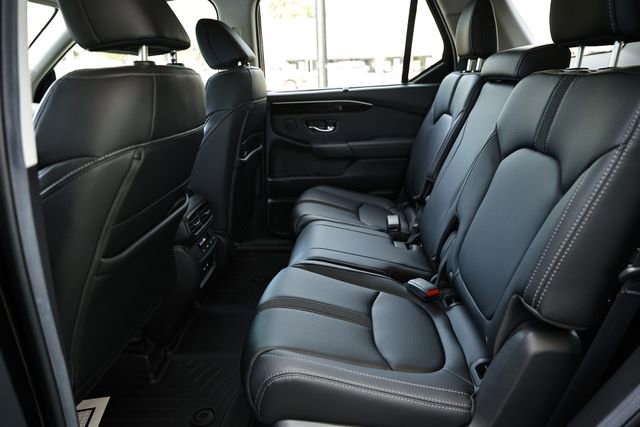 Certified 2025 Honda Pilot EX-L image 25