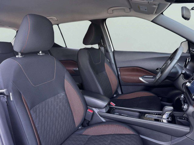 Used 2024 Nissan Kicks SR image 48