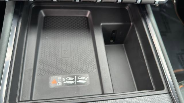 New 2026 GMC Acadia AT4 AWD/4WD image 25