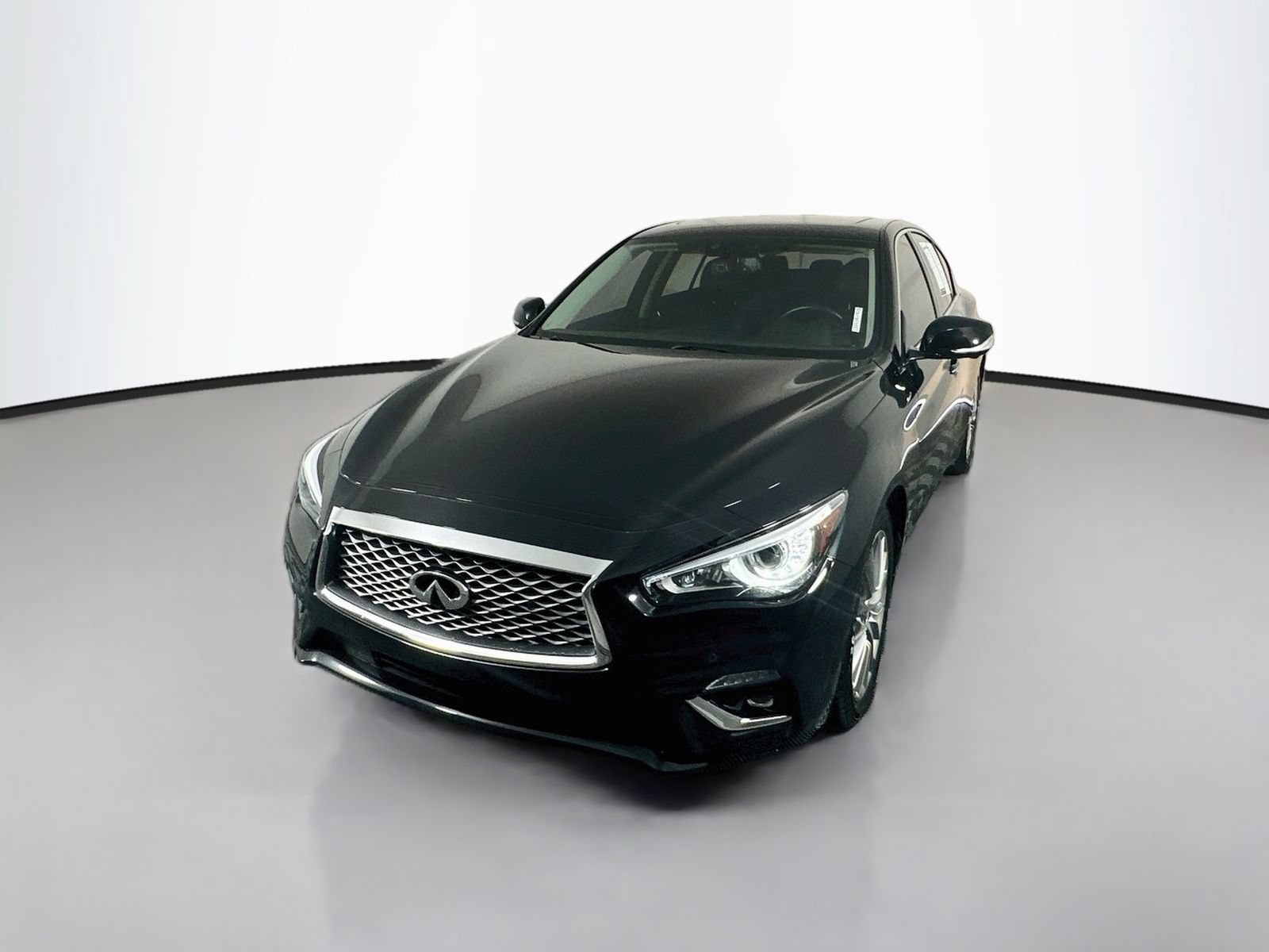 Used 2022 INFINITI Q50 Luxe w/ Cargo Package AWD/4WD image 3
