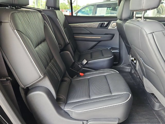 Certified 2025 Buick Enclave Avenir w/ LPO, All-Weather Package FWD image 28