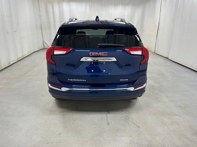Used 2023 GMC Terrain Denali w/ Denali Premium Package image 6