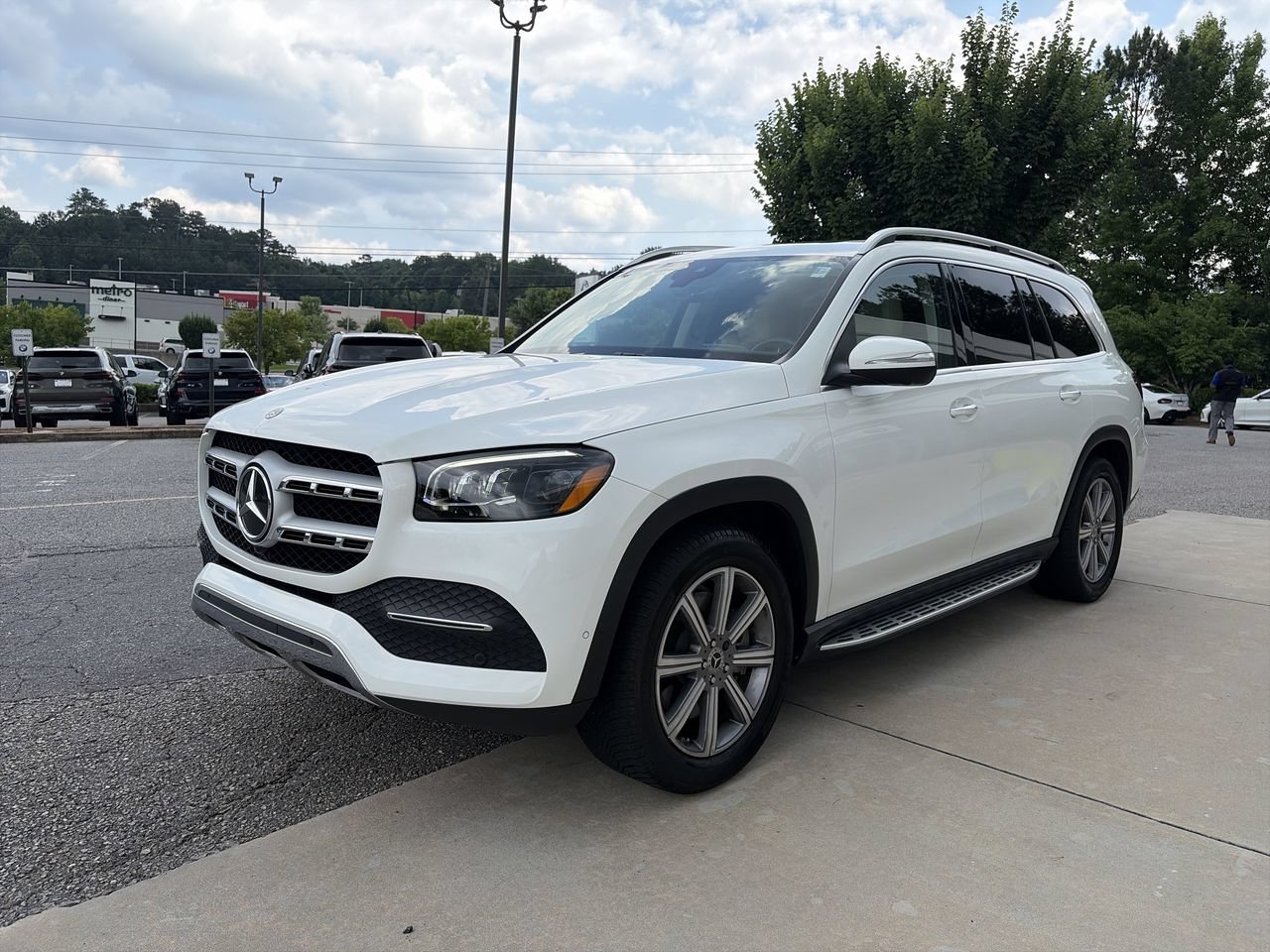 Used 2021 Mercedes-Benz GLS 450 4MATIC image 4