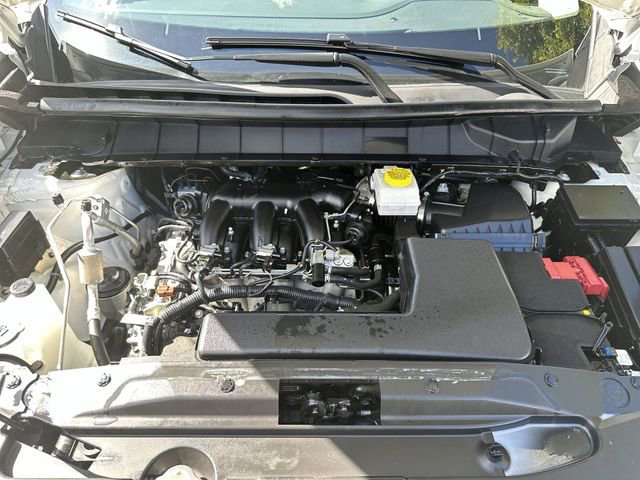 Used 2025 Nissan Pathfinder SV image 18