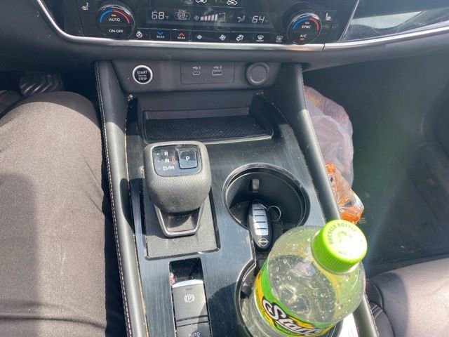 Used 2022 Nissan Rogue SL w/ SL Premium Package image 15