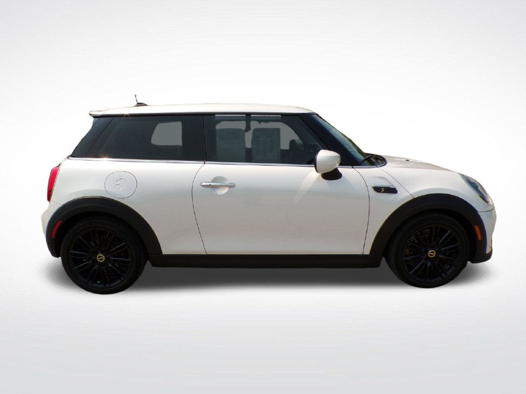 Used 2024 MINI Cooper SE FWD image 6