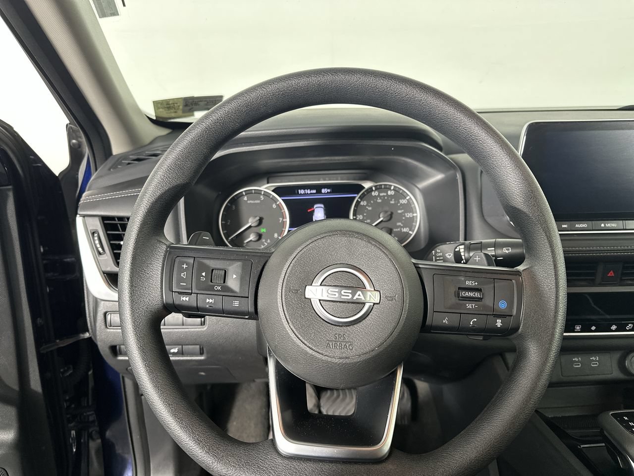 Used 2024 Nissan Rogue SV AWD/4WD image 5