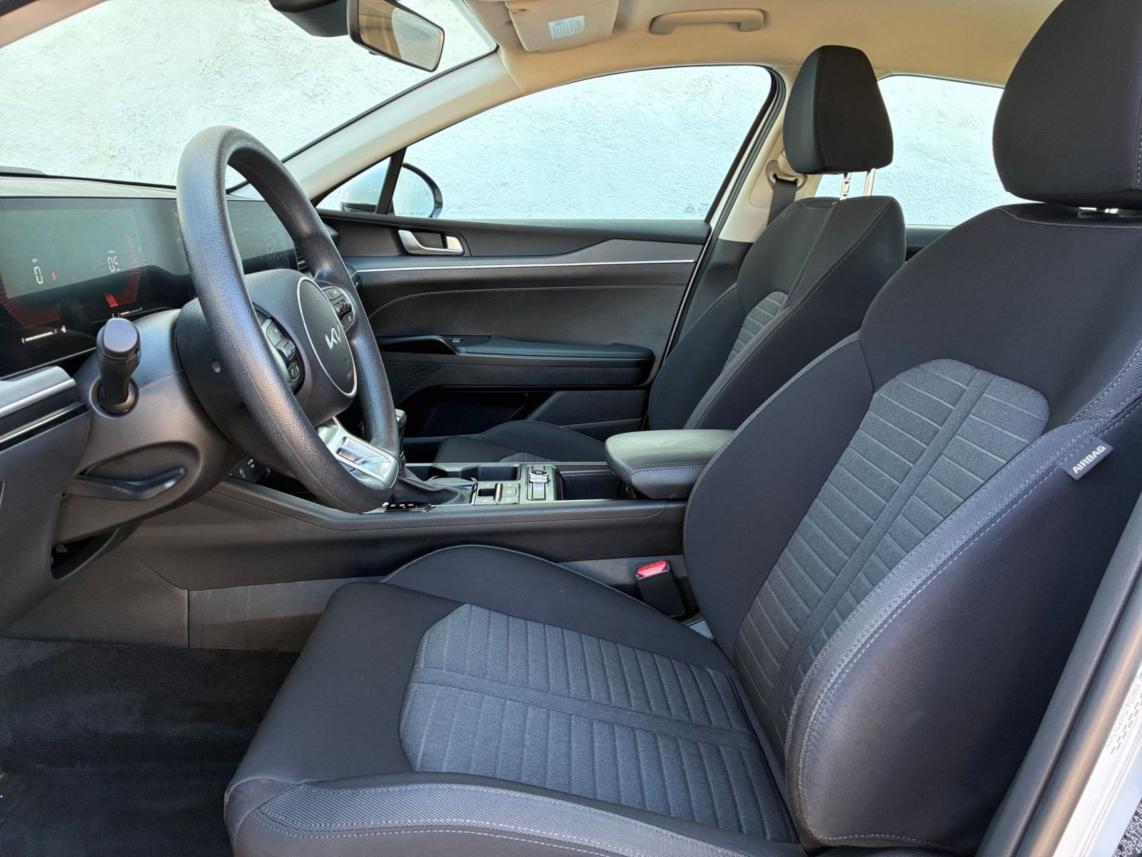 Used 2025 Kia K5 LXS image 25