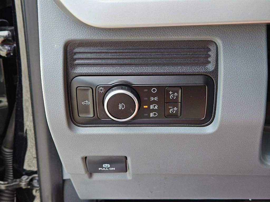 Used 2025 Ford F250 XLT image 24