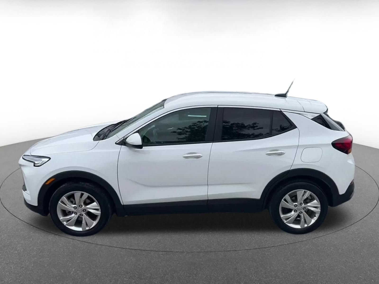 Used 2025 Buick Encore GX Preferred FWD image 9