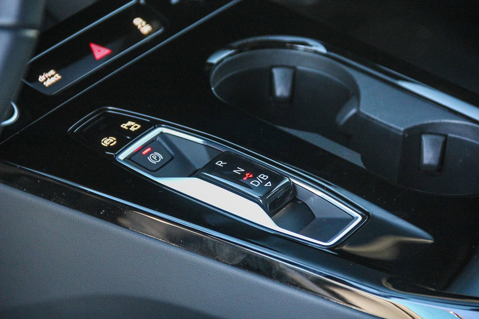 Certified 2025 Audi Q6 e-tron Premium w/ Convenience Package image 22