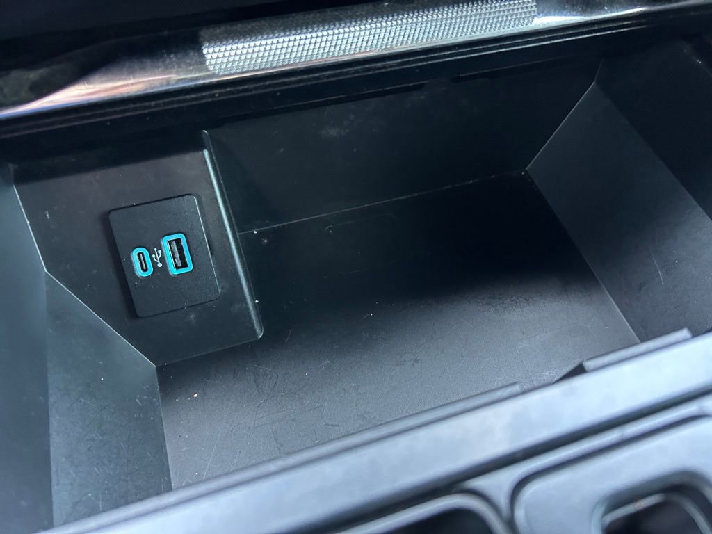 Used 2024 Ford F150 Lariat w/ Bed Utility Package image 44