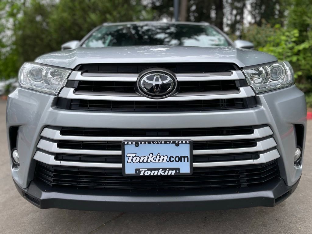 Used 2018 Toyota Highlander XLE AWD/4WD image 8