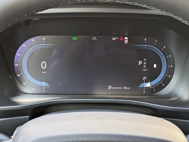 New 2025 Volvo XC40 B5 Plus w/ Protection Package Premier image 32