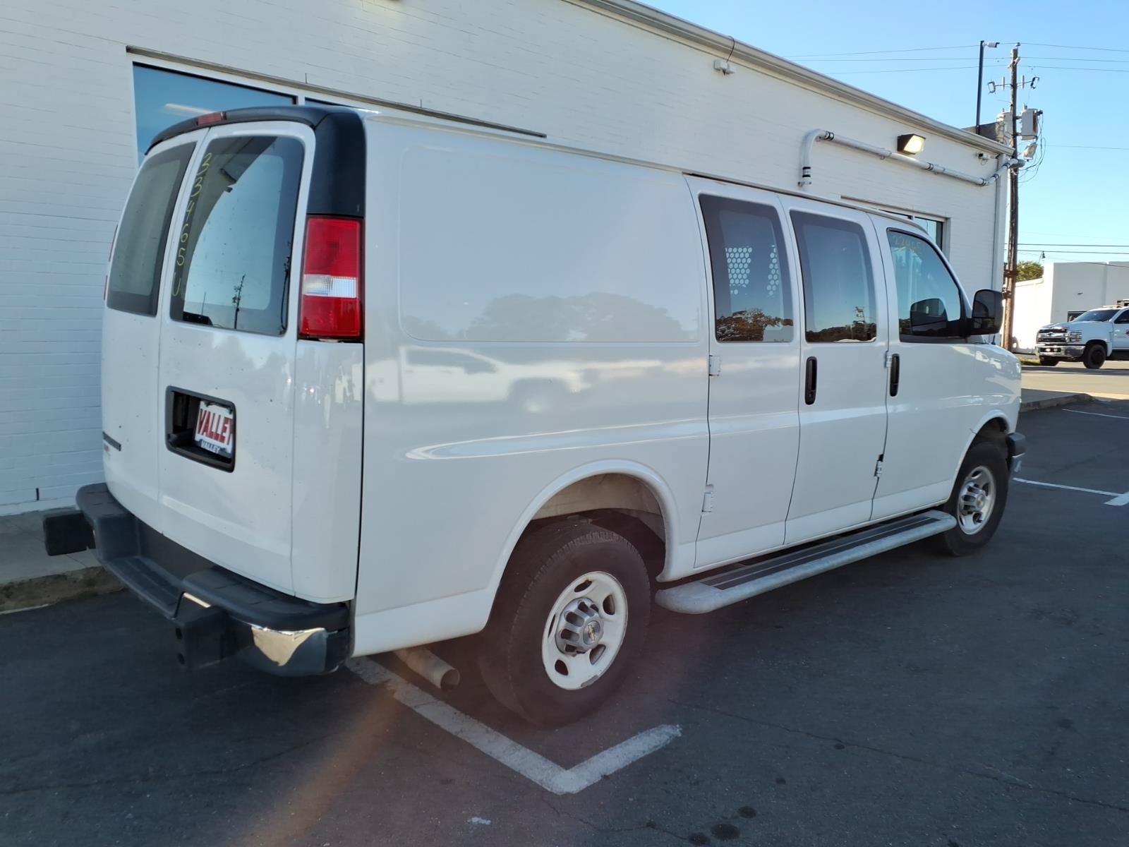 Used 2025 Chevrolet Express 2500 w/ Driver Convenience Package RWD image 5