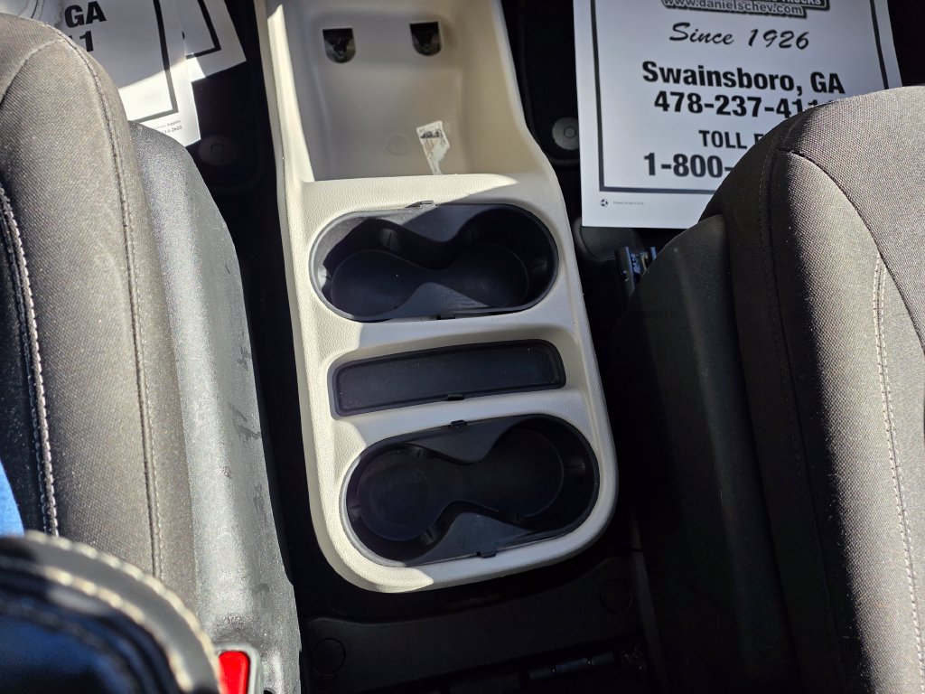 Used 2023 Chrysler Voyager LX FWD image 31