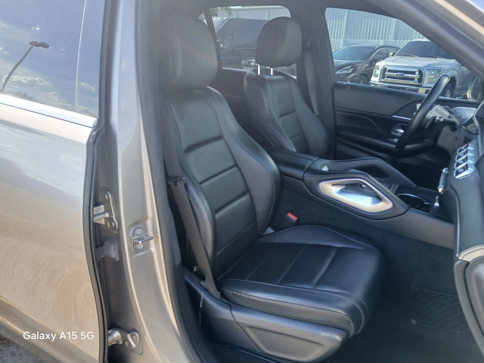 Used 2020 Mercedes-Benz GLE 350 4MATIC w/ Premium Package image 18