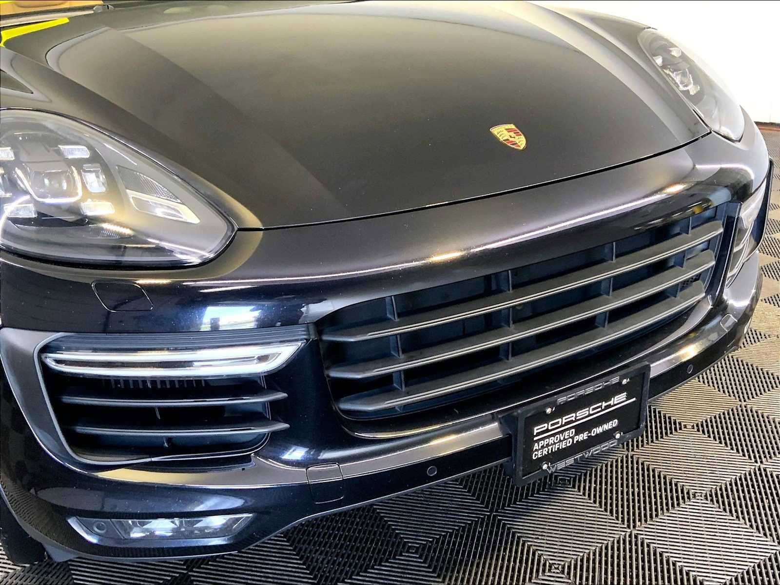 Used 2015 Porsche Cayenne Turbo AWD/4WD image 34