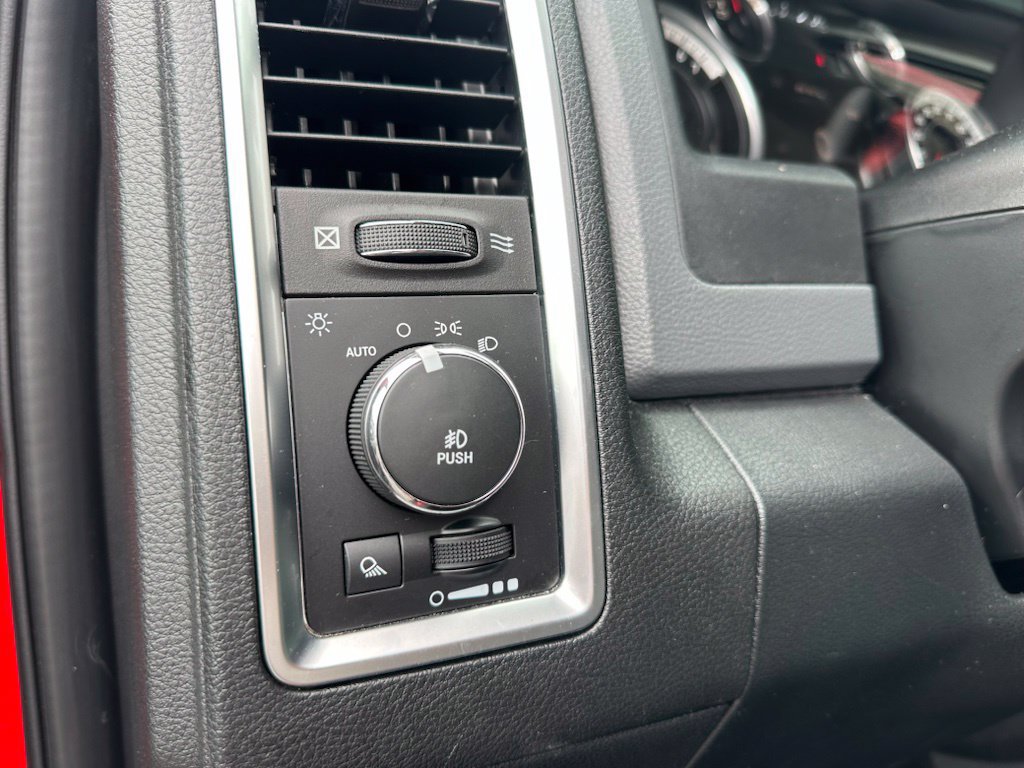 Used 2016 RAM 1500 Big Horn AWD/4WD image 14