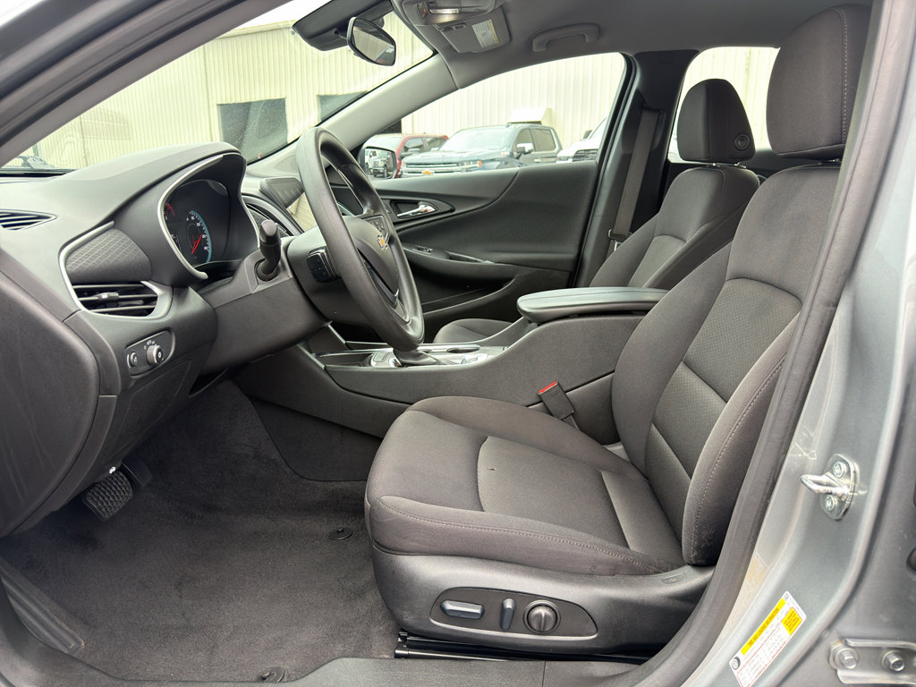 Used 2024 Chevrolet Malibu LT FWD image 20