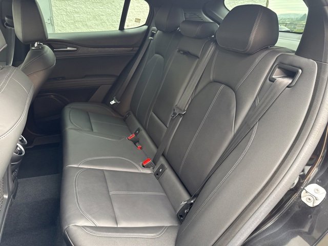Used 2024 Alfa Romeo Stelvio Sprint image 17