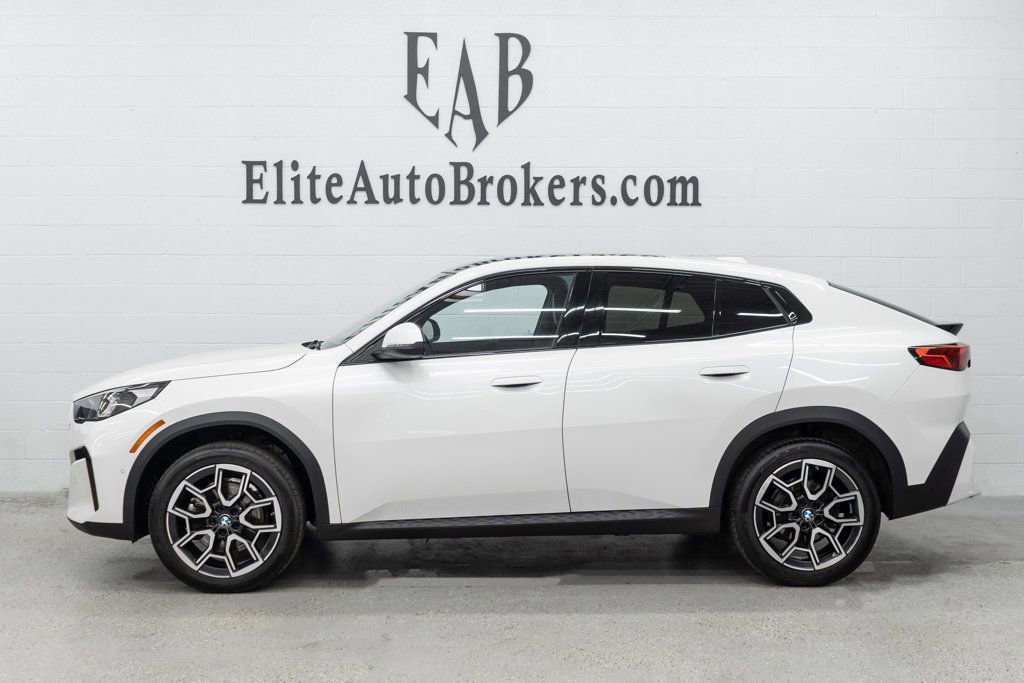 Used 2025 BMW X2 xDrive28i w/ Convenience Package AWD/4WD image 2