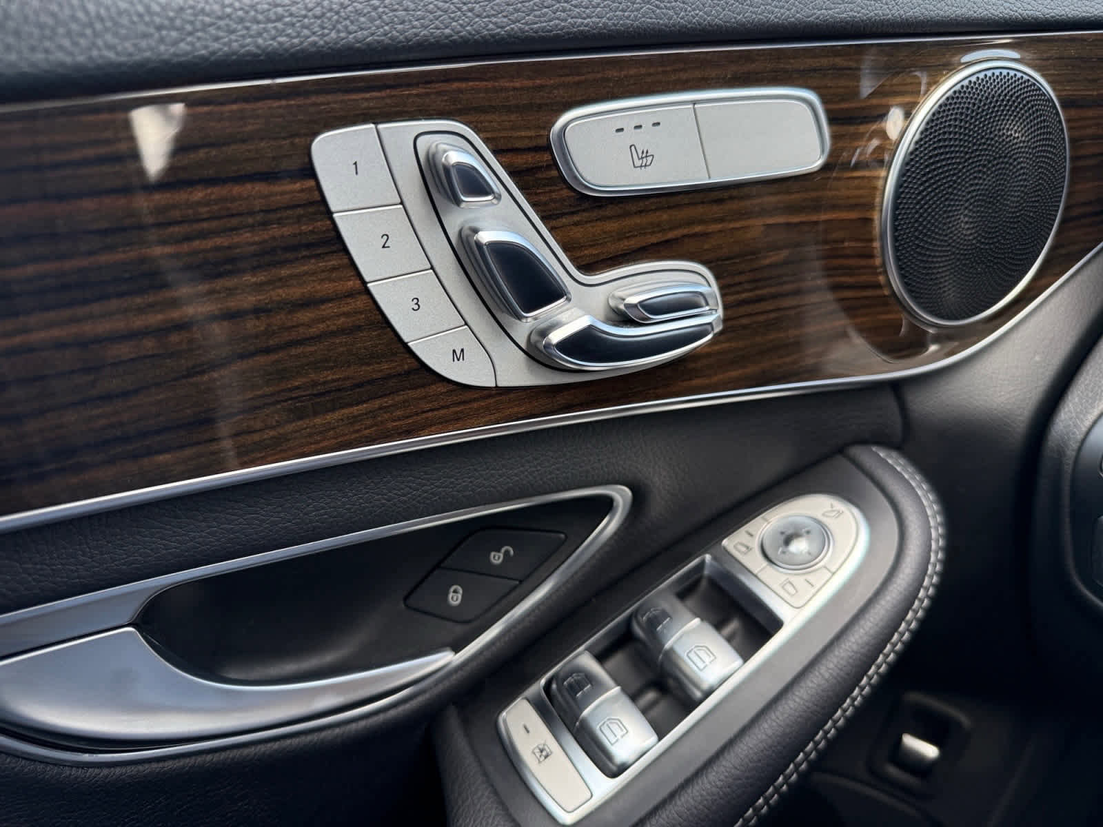 Used 2018 Mercedes-Benz C 300 Sedan image 27