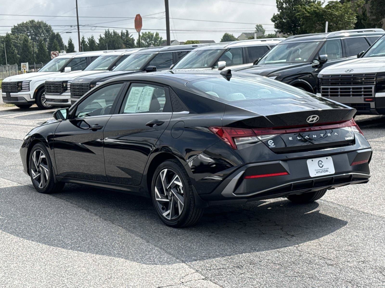Certified 2026 Hyundai Elantra Limited FWD image 27
