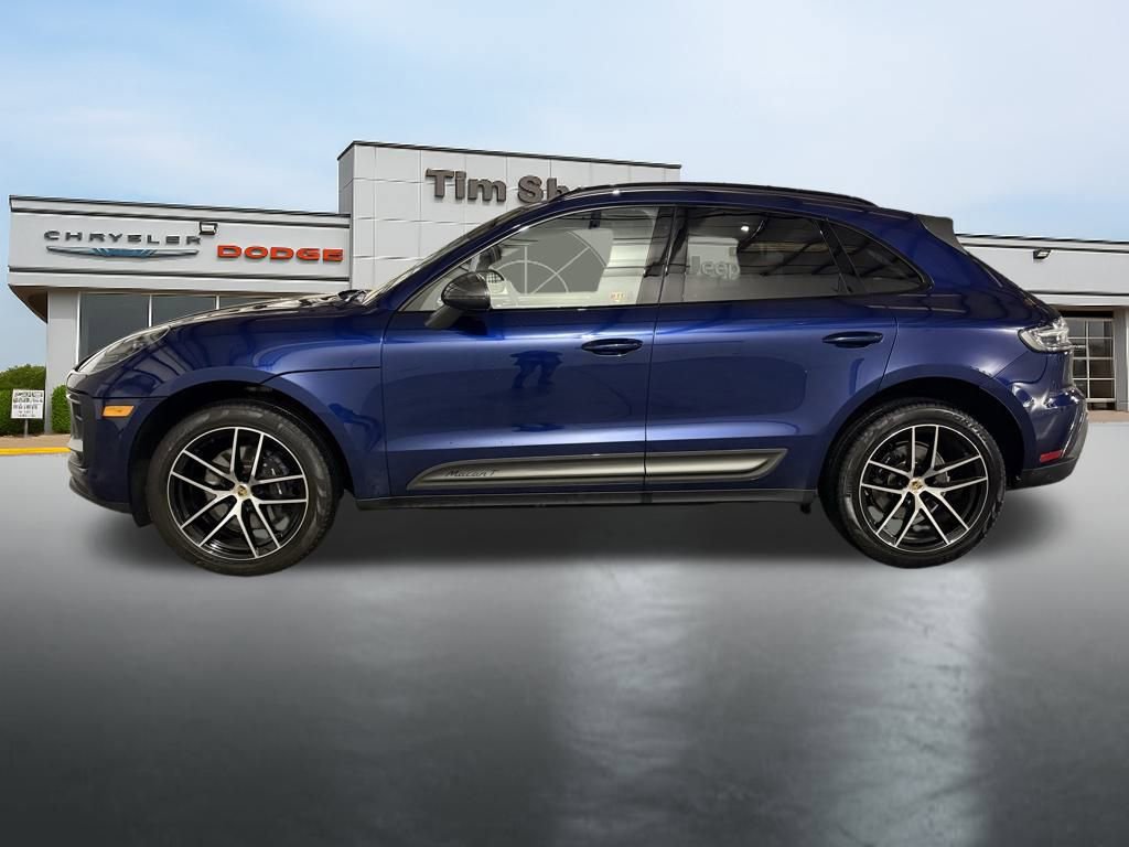 Used 2024 Porsche Macan Turbo image 2