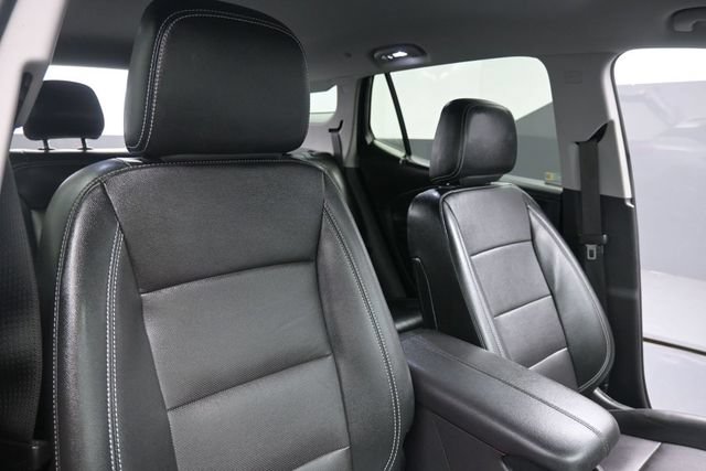 Used 2023 GMC Terrain SLT FWD image 28